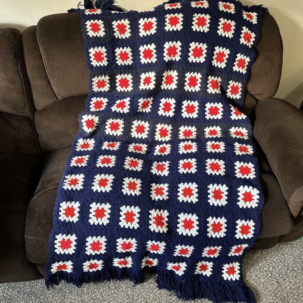 Vintage Granny Squares Knit Handmade Crochet Afghan Lap Blanket Throw 70X40